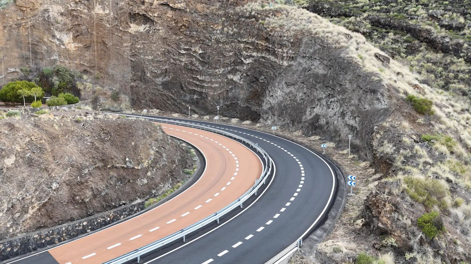 Curva peligrosa Isla de La Palma — 2 Curva peligrosa Isla de La Palma — 2